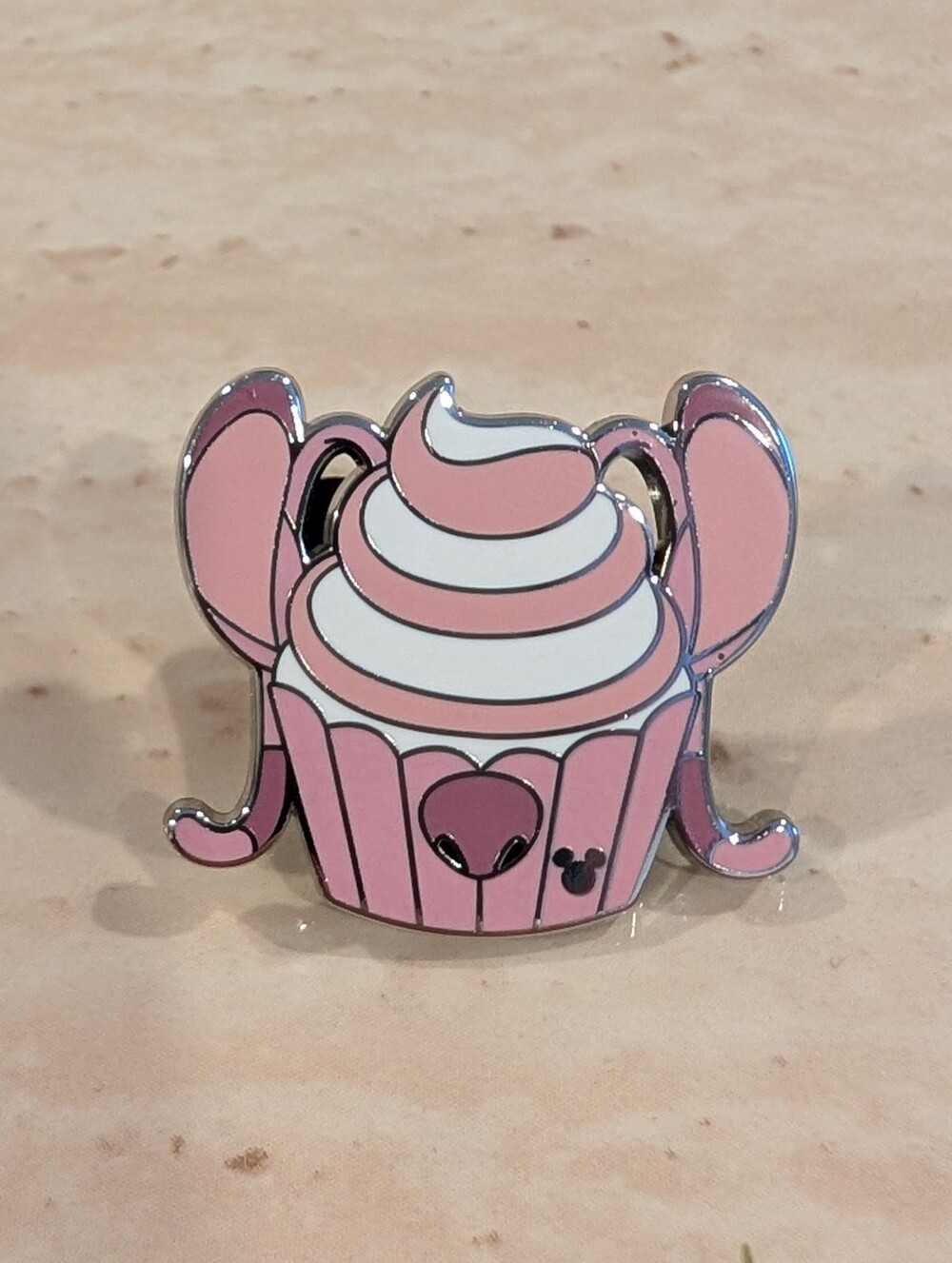 Disneyland 2026 Hidden Mickey Mystery Pin Wave A - Angel Cupcake